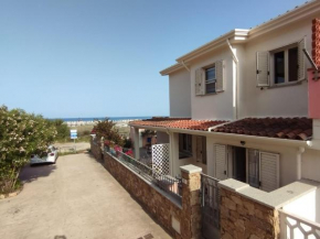 Summer Room- Fronte Spiaggia La Caletta